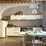 Apartament 9, Centro Parma