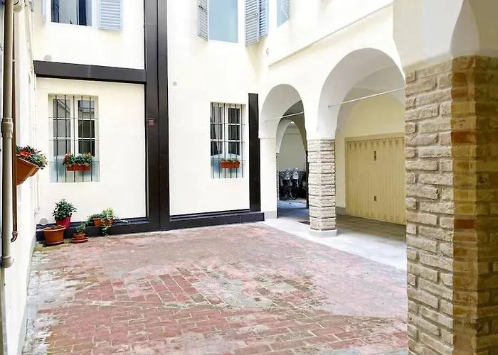 Appartement 9, Centro