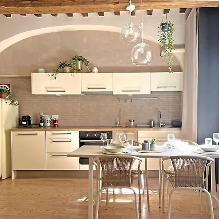 Appartement 9, Centro