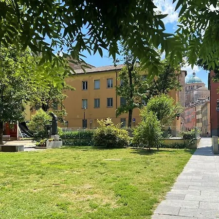 Appartamento 9, Centro Parma